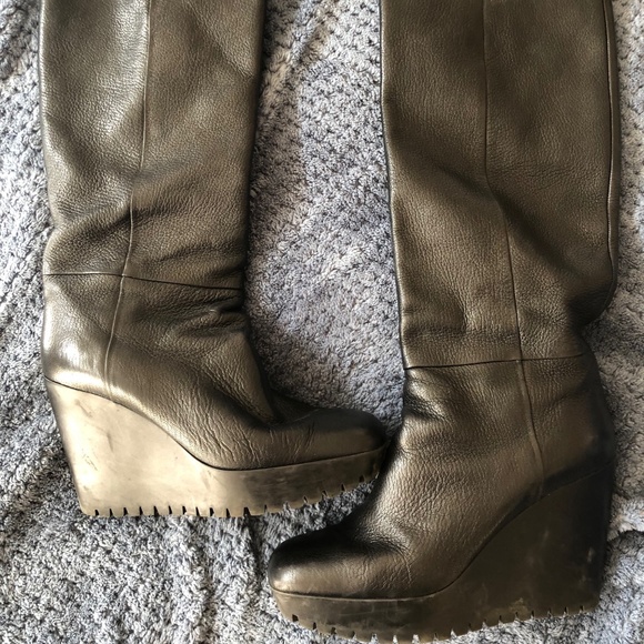 Gucci black wedge rain boots - Picture 2 of 3